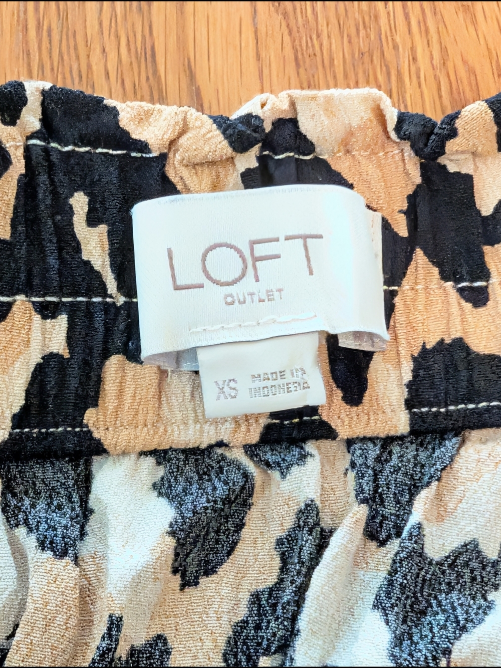 LOFT Leopard Patterned Black/Beige Animal Print Rayon Skirt - Picture 3 of 7